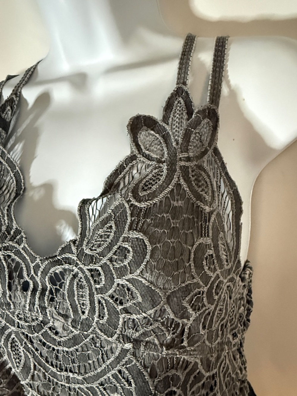 POL Gray Lace Tiered Ruffle Camisole - Picture 4 of 10